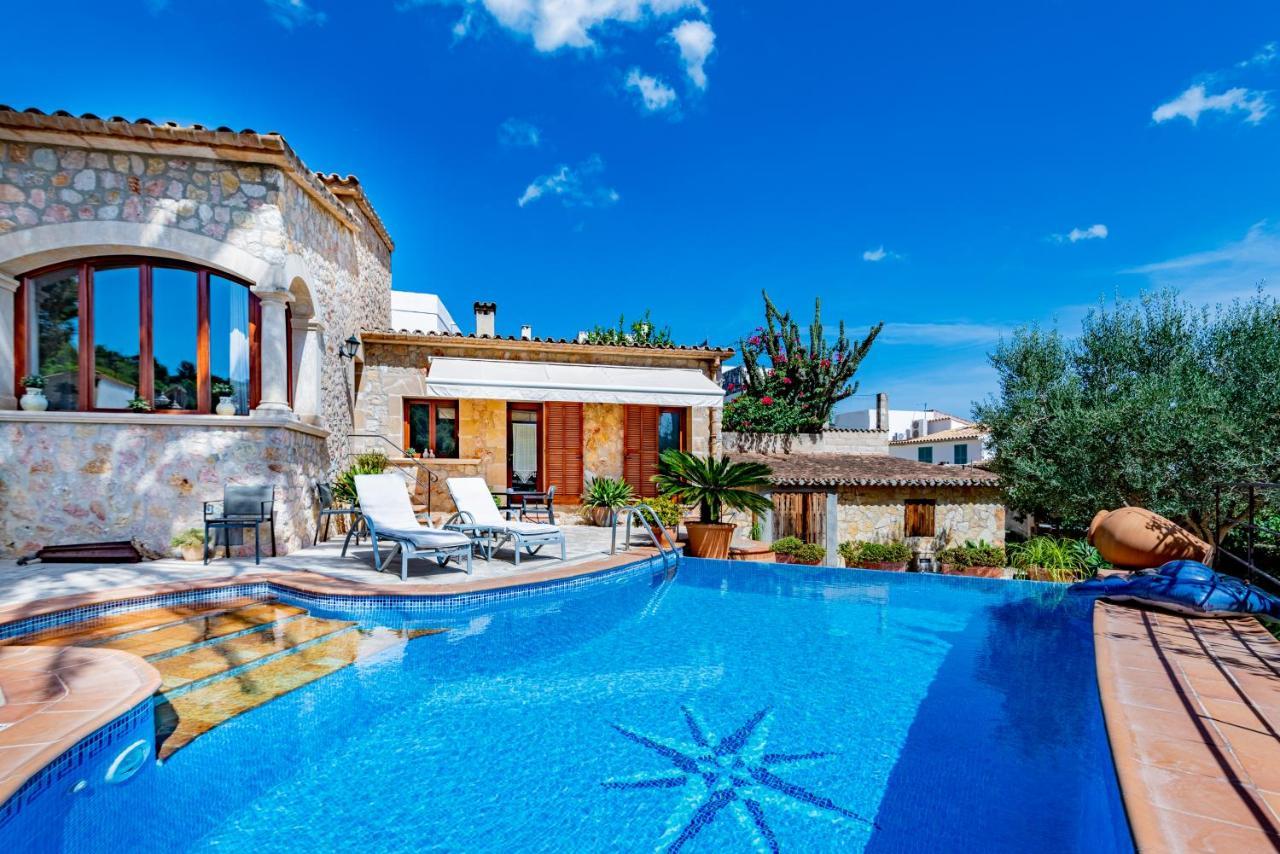 Villa In Center Of Pollensa With Pool And Jacuzzi Eksteriør billede